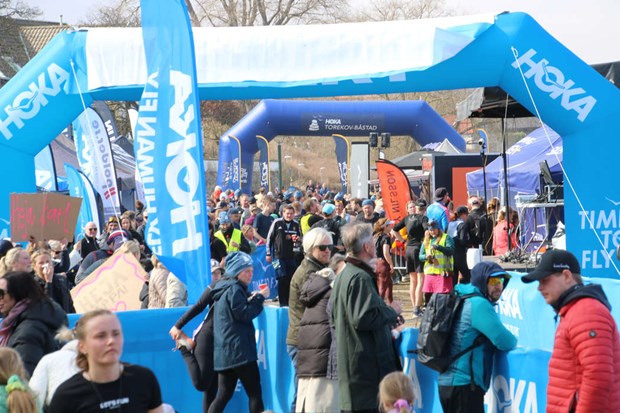 Löparfesten – med storpublik och en mellostjärna Löparfesten – med storpublik och en mellostjärna