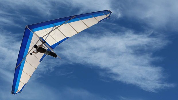 Kraschande hängflygaren allvarligt skadad