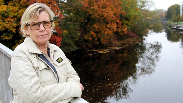 Erika spelade bort familjens pengar Erika spelade bort familjens pengar