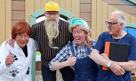 Svineri, skratt och grisskandaler v�ntar i sommar