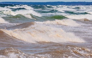 Stormstyrkor p� v�g mot kusten � v�rst p� s�ndag